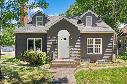 704 8th Ave S, Saint Cloud, MN, 56301-4298 | Card Image
