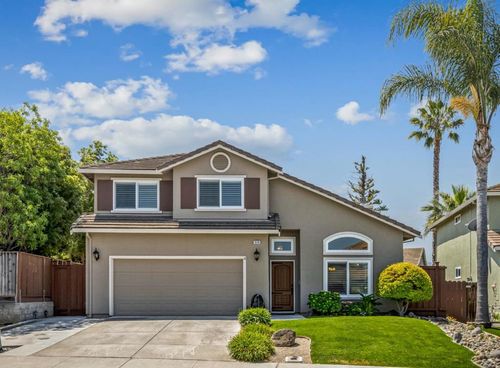 1660 Mimosa St, Hollister, CA, 95023-8055 | Card Image