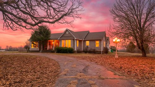 667 County Road 364, Thayer, MO, 65791-8693 | Card Image