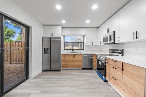 26-14289 Sw 94th Circle Ln, Miami, FL, 33186-1134 | Card Image