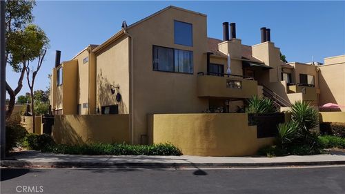 31-25712 Le Parc, Lake Forest, CA, 92630-5922 | Card Image