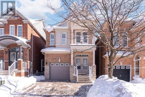 140 Laramie Crescent, Vaughan (Patterson), ON, L6A0R1 | Card Image