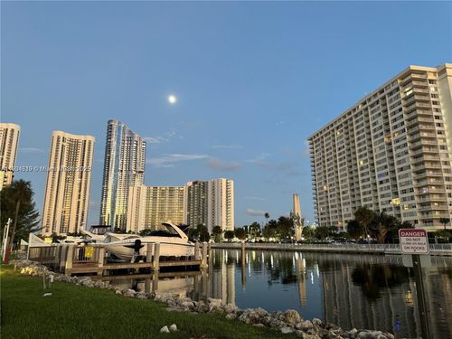 apt-811-400 Kings Point Dr, Sunny Isles Beach, FL, 33160-4735 | Card Image