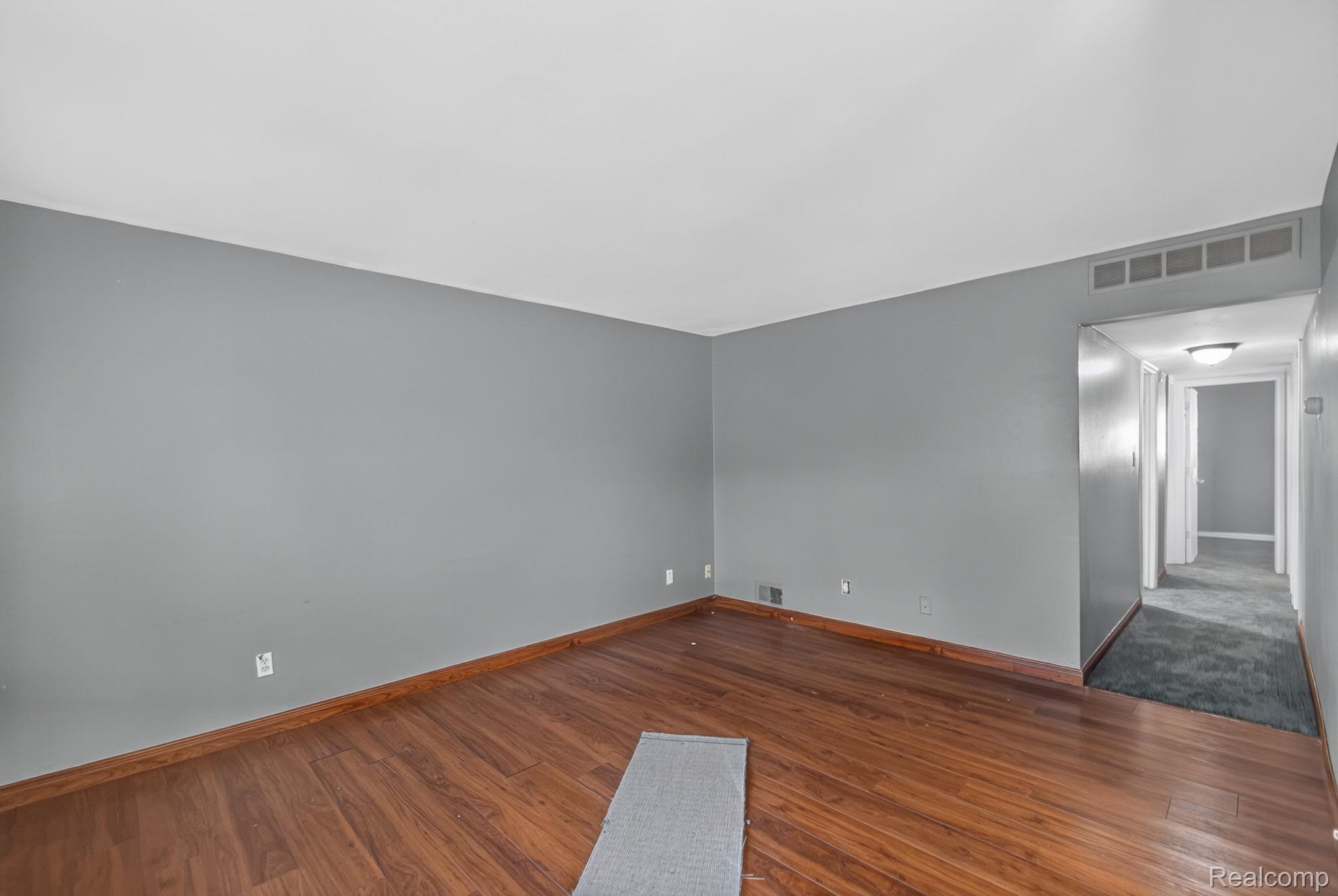 Residential Lease in Harper Woods 3