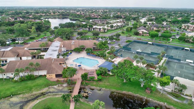 10088 Shadywood Pl, Condo with 2 bedrooms, 2 bathrooms and null parking in Boynton Beach FL | Image 31