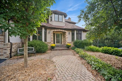 26165 N Greenbriar Ct, Lake Barrington, IL, 60084-2307 | Card Image