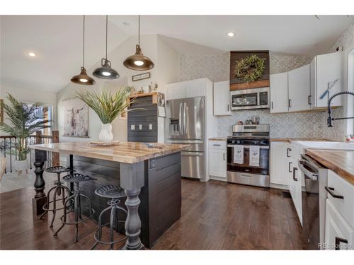 45523 Sun Country Dr, Elizabeth, CO, 80107-9357 | Card Image