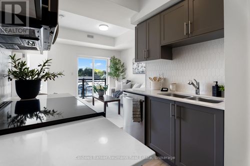 43-940 St. David Street N, Centre Wellington (Fergus), ON, N1M0L7 | Card Image