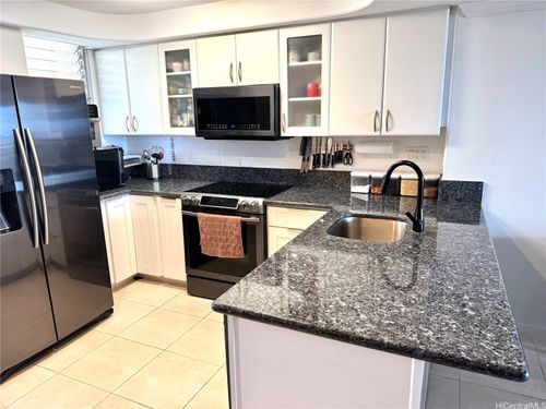 apt-3307-1212 Punahou St, Honolulu, HI, 96826-1041 | Card Image