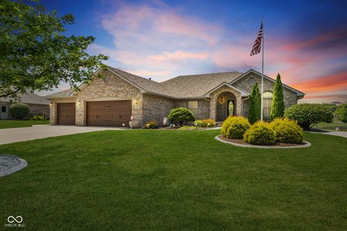 3376 S Applegate Dr, New Palestine, IN, 46163-8937 | Card Image