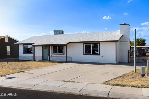 6320 W Garfield St, Phoenix, AZ, 85043-2401 | Card Image