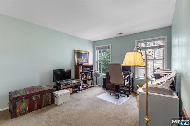 35 Spruce Ct, Condo with 2 bedrooms, 2 bathrooms and null parking in Clifton NJ | Image 9