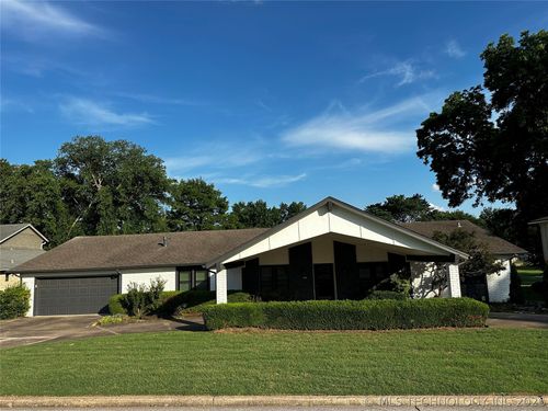 8309 Shadowood Ave, Broken Arrow, OK, 74011-8224 | Card Image