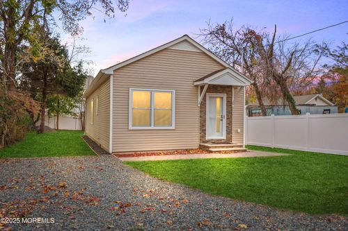 188 Texas Rd, Morganville, NJ, 07751-4117 | Card Image