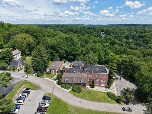 2 Stowe Rd, Peekskill, NY, 10566-2570 | Card Image