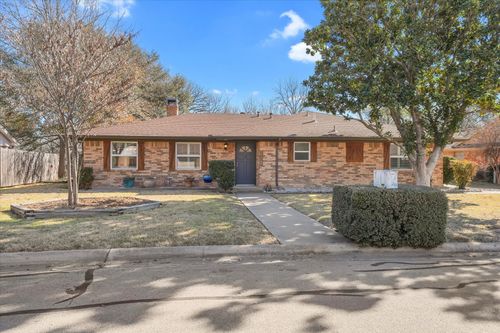 2224 Picadilly Ln, Denton, TX, 76209-8638 | Card Image