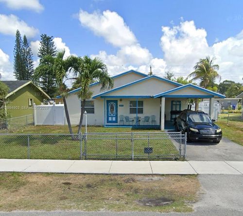 2571 Nw 5th St, Pompano Beach, FL, 33069-2211 | Card Image
