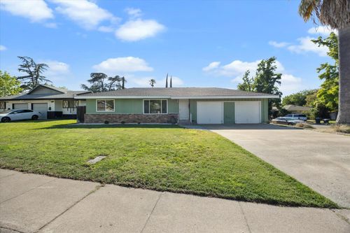 2326 Ramon Dr, Sacramento, CA, 95825-3509 | Card Image