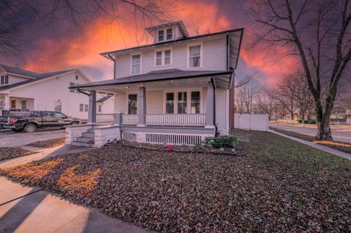 901 E 8th Ave, Winfield, KS, 67156-3015 | Card Image