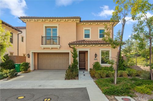 201 Evaroad, Irvine, CA, 92602 | Card Image