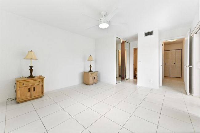 3864 Victoria Dr, Condo with 2 bedrooms, 3 bathrooms and null parking in West Palm Beach FL | Image 14