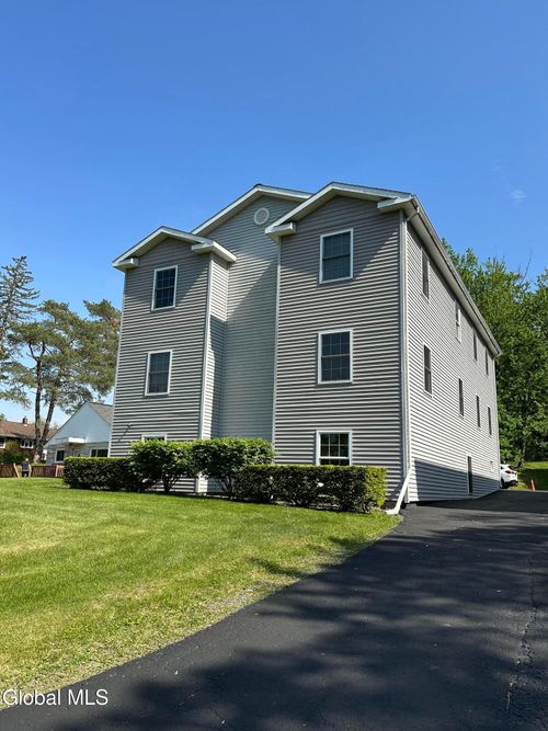 2-92 Hackett Blvd, Albany, NY, 12209-1525 | Card Image