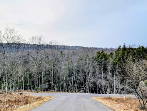 26 N Tahkox Drive, North Union Twp., PA, 18202 | Card Image