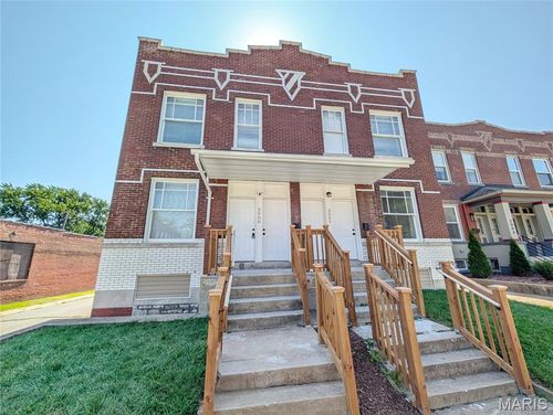 3000 California Ave, Saint Louis, MO, 63118-1404 | Card Image