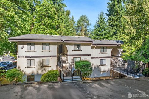 apt-j23-12742 Ne 116th Ln, Kirkland, WA, 98034-8482 | Card Image