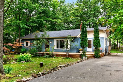 16 Fredrick Ave, Tiny, ON, L0L1P1 | Card Image