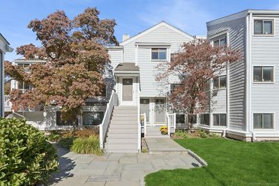 148 - 148 Rowayton Woods Drive, Condo with 1 bedrooms, 1 bathrooms and 1 parking in Norwalk CT | Image 1