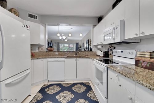 apt-105-7823 Regal Heron Cir, NAPLES, FL, 34104-5938 | Card Image