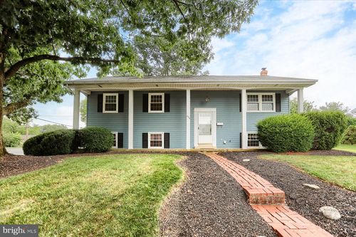 434 N Holly St, ELIZABETHTOWN, PA, 17022-1624 | Card Image