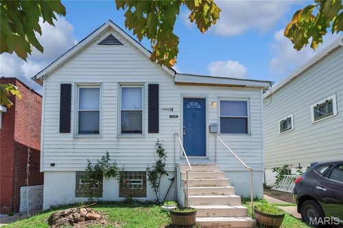 4538 Ray Ave, Saint Louis, MO, 63116-3406 | Card Image