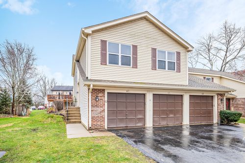 61 Willow Circle, Cary, IL, 60013 | Card Image