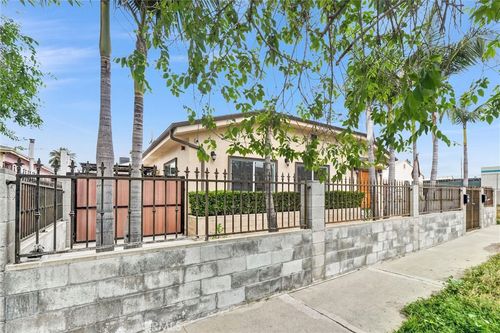 6711 Clybourn Ave, North Hollywood, CA, 91606-2203 | Card Image