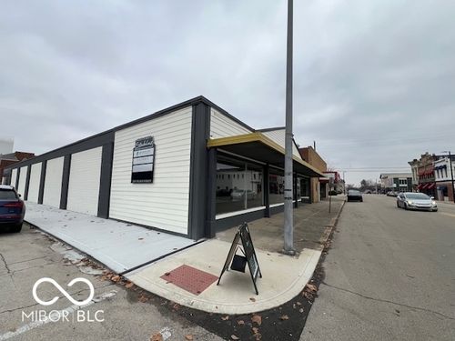 235 S Main St, New Castle, IN, 47362-4233 | Card Image