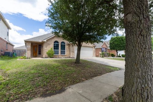 4356 Mountain Crest Dr, Fort Worth, TX, 76123-8011 | Card Image