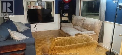 36 Dana Dr, Essex, ON, N8M1Z1 | Card Image