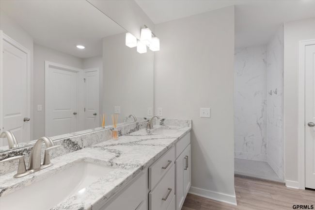 17312 Potter St, House other with 4 bedrooms, 3 bathrooms and 3 parking in Bennington NE | Image 28