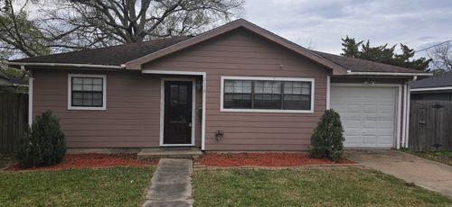 2110 7th St, Port Neches, TX, 77651-3815 | Card Image