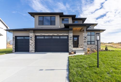 1757 Forest Ridge Dr, Valparaiso, IN, 46385-0072 | Card Image