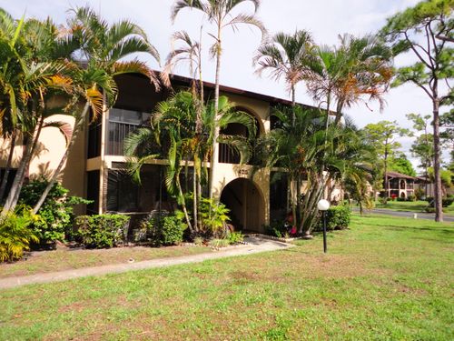 c-2-425 Pine Glen Ln, Greenacres, FL, 33463-8523 | Card Image