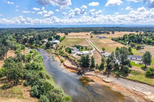 22162 Silver Spur Rd, Palo Cedro, CA, 96073-9553 | Card Image