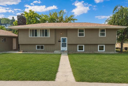 215 Dixon Ave, Missoula, MT, 59801-8721 | Card Image