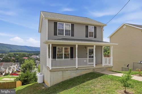 508 Thompson St, Strasburg, VA, 22657-5700 | Card Image