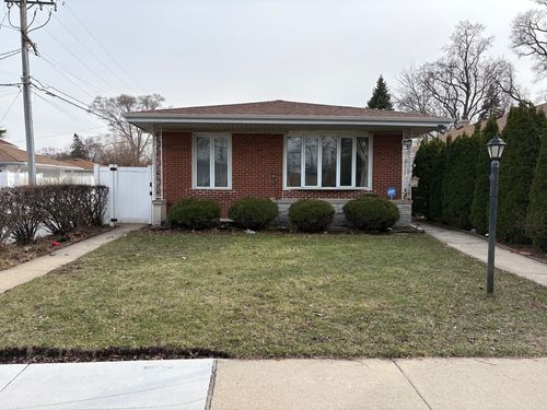 5215 Church St, Skokie, IL, 60077-1126 | Card Image