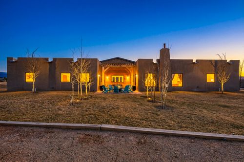 8 Golf Course Dr, Ranchos de Taos, NM, 87557-7914 | Card Image