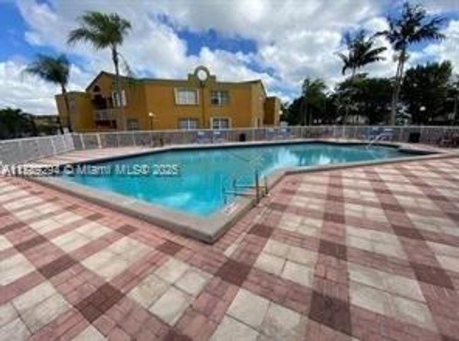 F114 - 9731 Fontainebleau Blvd, Condo with 1 bedrooms, 1 bathrooms and null parking in Miami FL | Image 13