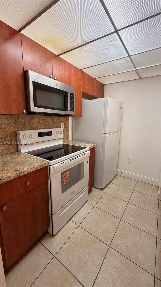 Residential Lease in Hialeah 4